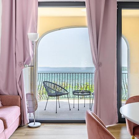 Casa Vacanze Maddalena - Palazzetto Sul Lago - Diamante Rosa Marta Habitación foto