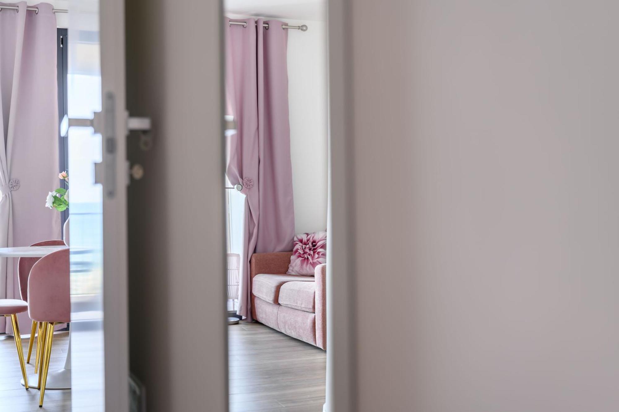 Casa Vacanze Maddalena - Palazzetto Sul Lago - Diamante Rosa Marta Exterior foto